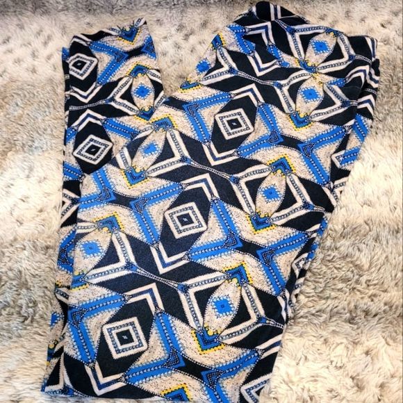 LuLaRoe Pants - LULAROE TALL & CURVY LEGGINGS • EUC